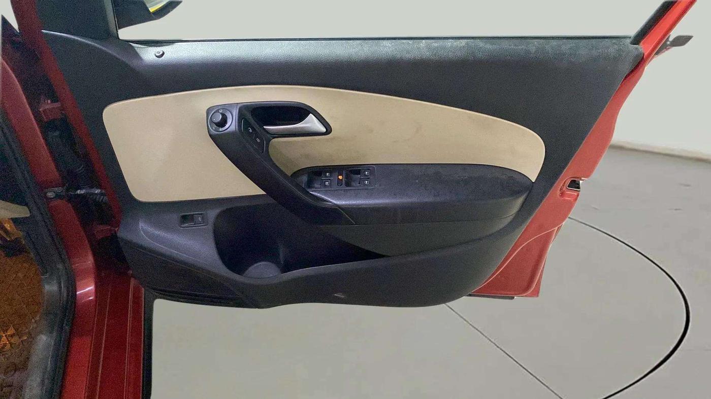 2019 Volkswagen Vento 1.2 TSI HIGHLINE PLUS AT, Petrol, Automatic, 83,259 km, Driver Side Door Panels Control
