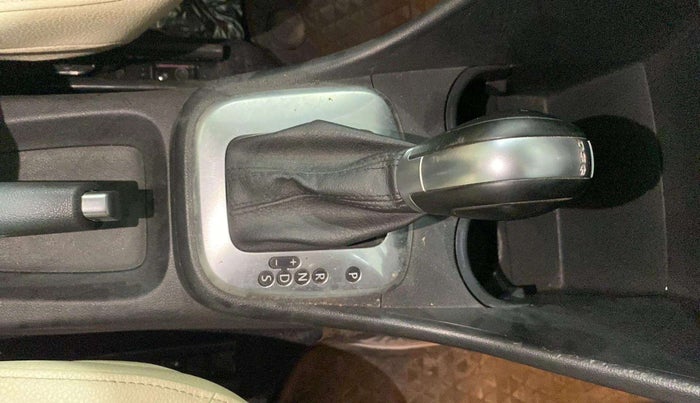 2019 Volkswagen Vento 1.2 TSI HIGHLINE PLUS AT, Petrol, Automatic, 83,226 km, Gear Lever