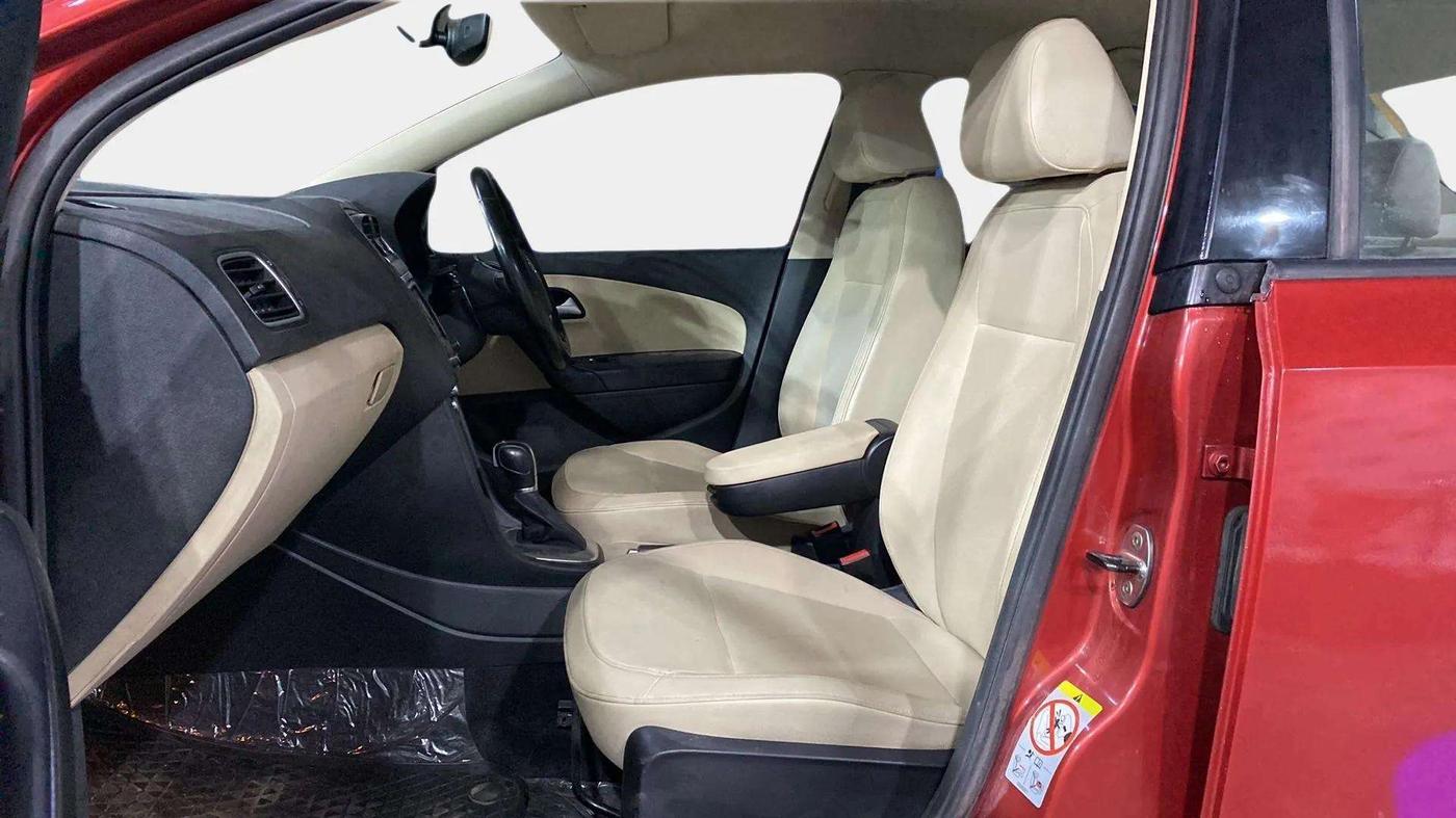 2019 Volkswagen Vento 1.2 TSI HIGHLINE PLUS AT, Petrol, Automatic, 83,259 km, Right Side Front Door Cabin
