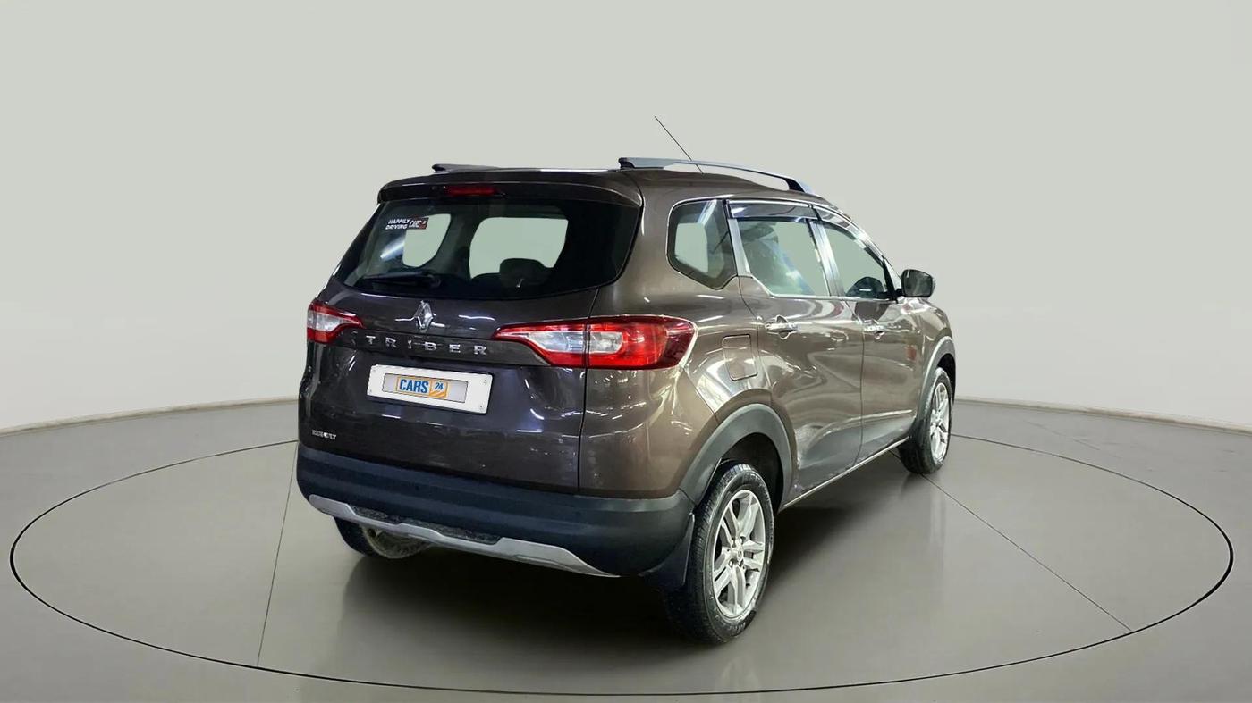2023 Renault TRIBER RXZ, Petrol, Manual, 32,109 km, Right Back Diagonal