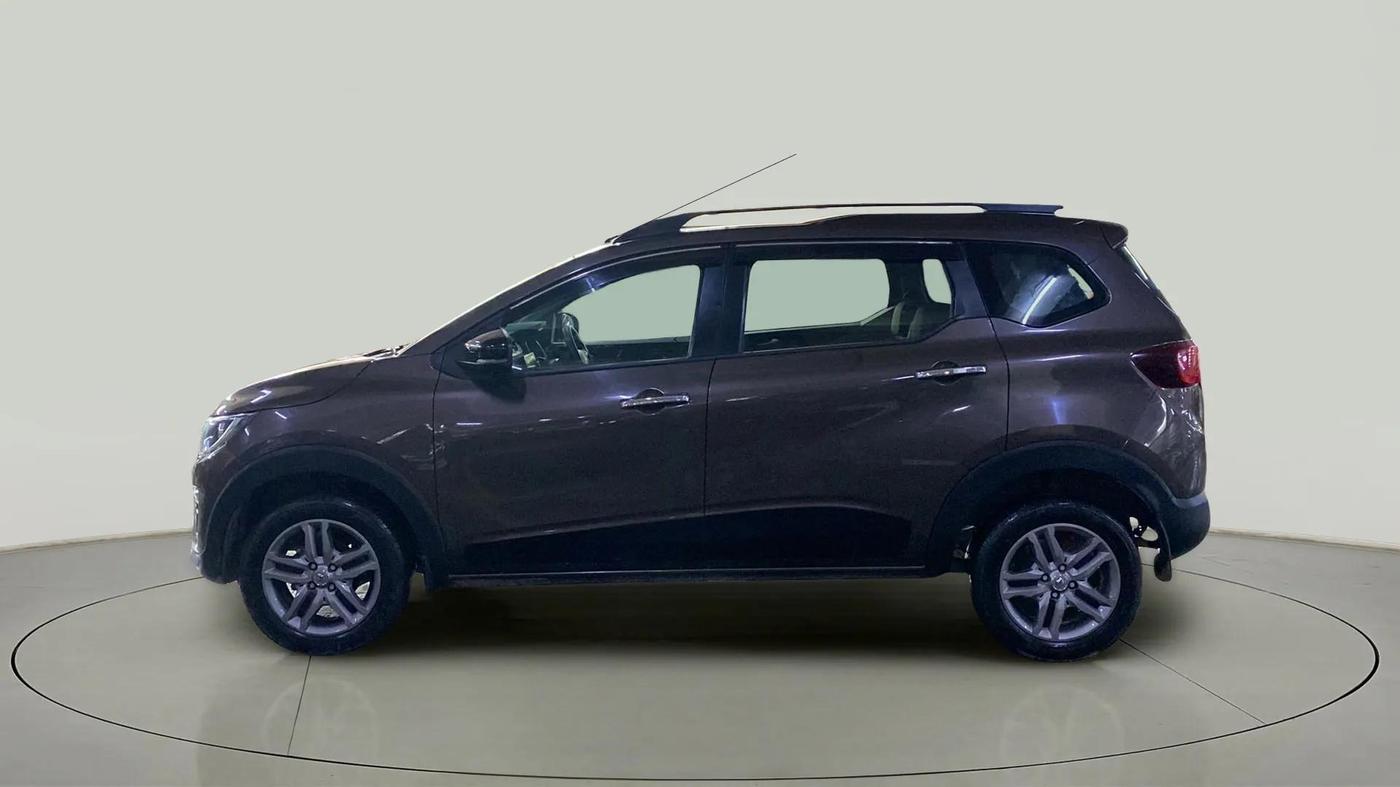 2023 Renault TRIBER RXZ, Petrol, Manual, 32,109 km, Left Side