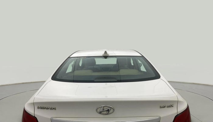 2016 Hyundai Verna 1.6 VTVT SX, Petrol, Manual, 55,733 km, Rear Windshield