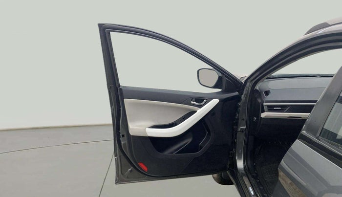 2024 Tata NEXON CREATIVE + SUNROOF AMT 1.5 DIESEL, Diesel, Automatic, 8,346 km, LHS Front Door