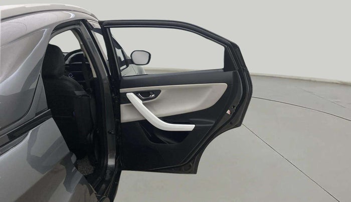 2024 Tata NEXON CREATIVE + SUNROOF AMT 1.5 DIESEL, Diesel, Automatic, 8,346 km, RHS Rear Door