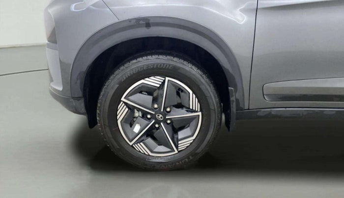 2024 Tata NEXON CREATIVE + SUNROOF AMT 1.5 DIESEL, Diesel, Automatic, 8,346 km, Left Front Wheel