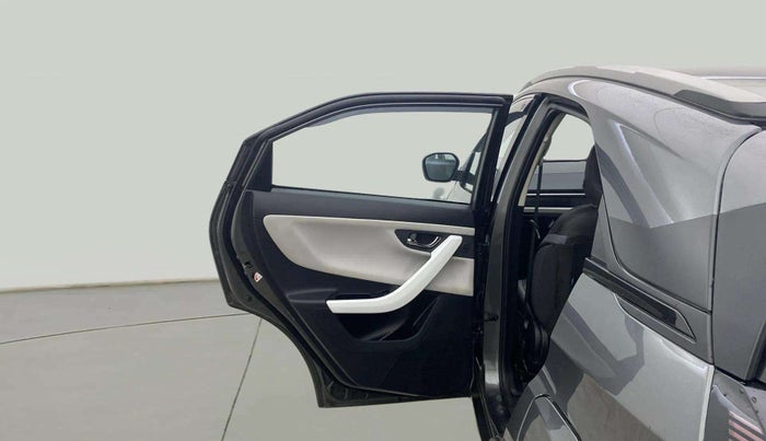 2024 Tata NEXON CREATIVE + SUNROOF AMT 1.5 DIESEL, Diesel, Automatic, 8,346 km, LHS Rear Door