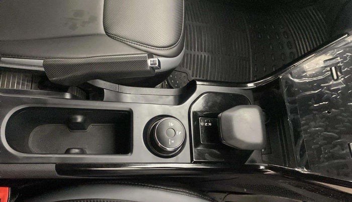 2024 Tata NEXON CREATIVE + SUNROOF AMT 1.5 DIESEL, Diesel, Automatic, 8,346 km, Gear Lever