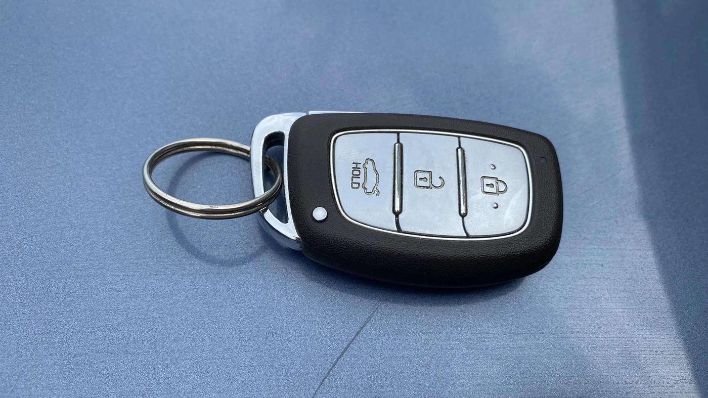 2014 Hyundai Grand i10 ASTA (O) 1.2 KAPPA VTVT, Petrol, Manual, 47,976 km, Key Close Up