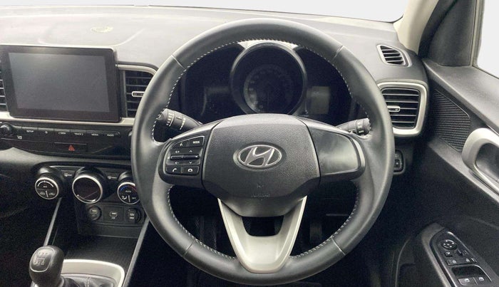 2020 Hyundai VENUE S+ 1.2, Petrol, Manual, 28,886 km, Steering Wheel Close Up