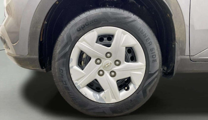 2020 Hyundai VENUE S+ 1.2, Petrol, Manual, 28,886 km, Left Front Wheel