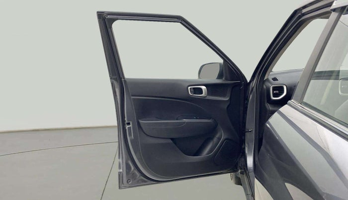 2020 Hyundai VENUE S+ 1.2, Petrol, Manual, 28,886 km, LHS Front Door