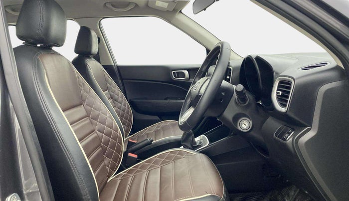 2020 Hyundai VENUE S+ 1.2, Petrol, Manual, 28,886 km, Right Side Front Door Cabin