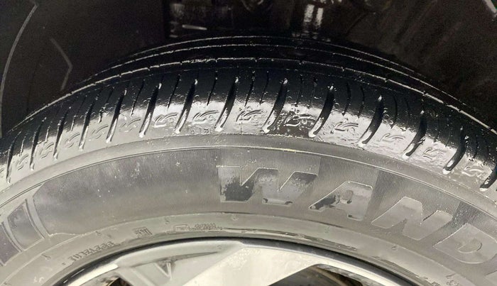2020 Hyundai VENUE SX PLUS 1.0 TURBO DCT, Petrol, Automatic, 19,549 km, Left Front Tyre Tread