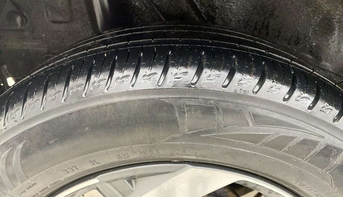 2020 Hyundai VENUE SX PLUS 1.0 TURBO DCT, Petrol, Automatic, 19,549 km, Right Rear Tyre Tread