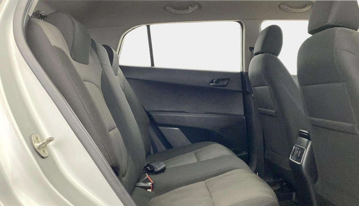 2017 Hyundai Creta E PLUS 1.6 PETROL, Petrol, Manual, 75,798 km, Right Side Rear Door Cabin