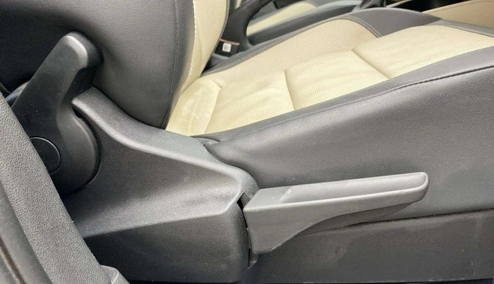 2022 Skoda SLAVIA STYLE 1.0L TSI AT, Petrol, Automatic, 59,497 km, Driver Side Adjustment Panel