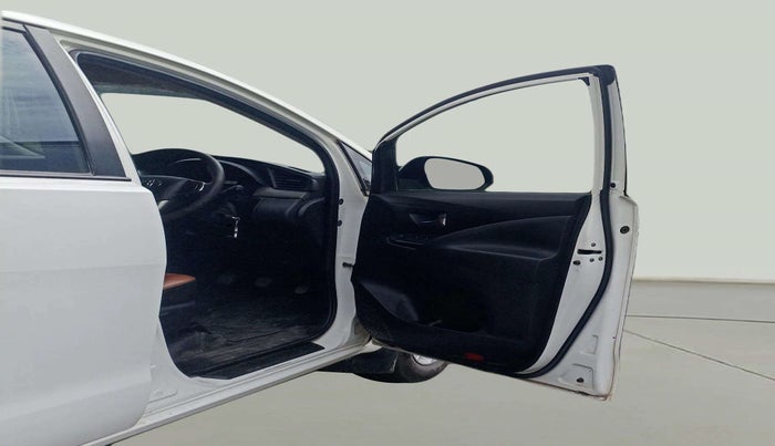 2019 Toyota Innova Crysta 2.4 GX 8 STR, Diesel, Manual, 1,42,982 km, RHS Front Door
