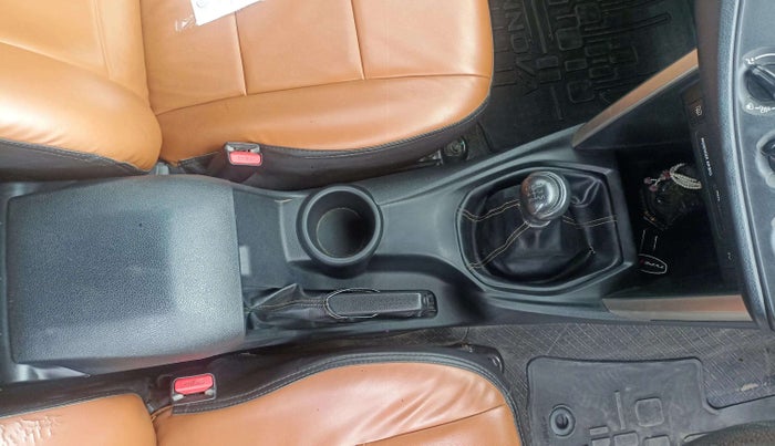 2019 Toyota Innova Crysta 2.4 GX 8 STR, Diesel, Manual, 1,42,982 km, Gear Lever