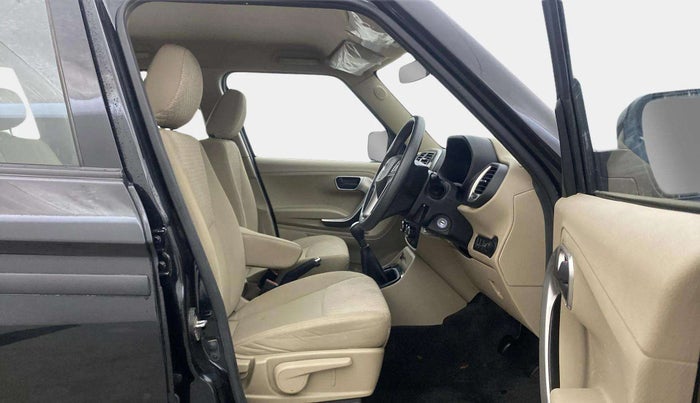 2023 Mahindra BOLERO NEO N10 R, Diesel, Manual, 22,738 km, Right Side Front Door Cabin