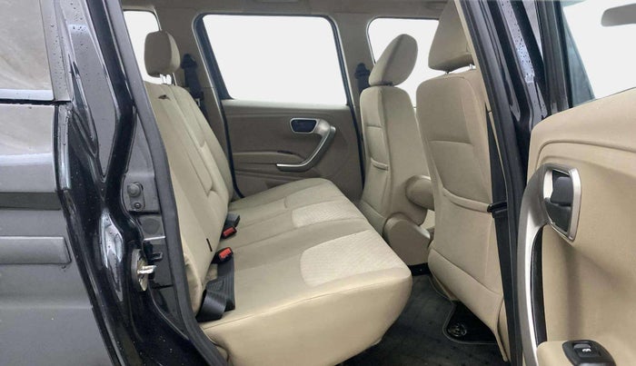 2023 Mahindra BOLERO NEO N10 R, Diesel, Manual, 22,738 km, Right Side Rear Door Cabin