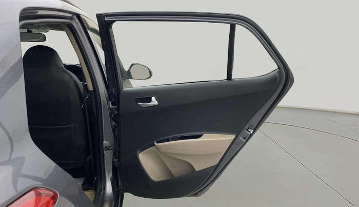 2017 Hyundai Grand i10 SPORTZ AT 1.2 KAPPA VTVT, Petrol, Automatic, 1,47,569 km, RHS Rear Door