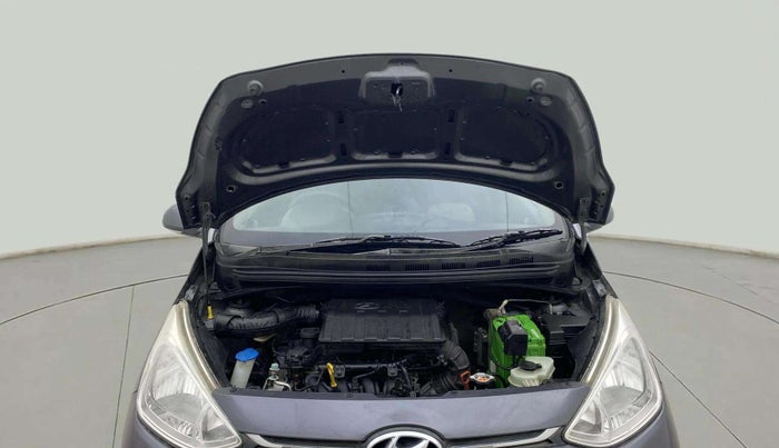 2017 Hyundai Grand i10 SPORTZ AT 1.2 KAPPA VTVT, Petrol, Automatic, 1,47,569 km, Open Bonet