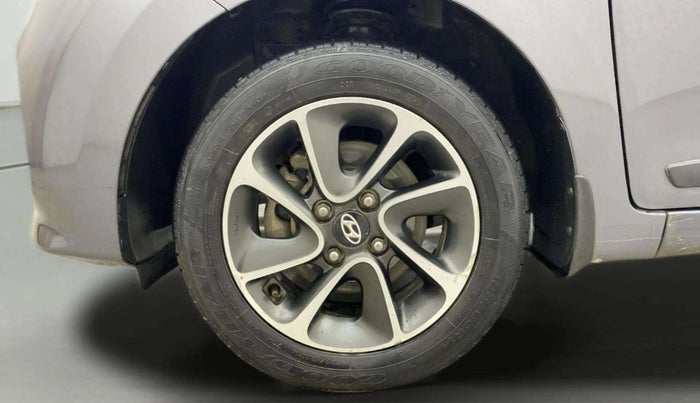 2017 Hyundai Grand i10 SPORTZ AT 1.2 KAPPA VTVT, Petrol, Automatic, 1,47,569 km, Left Front Wheel