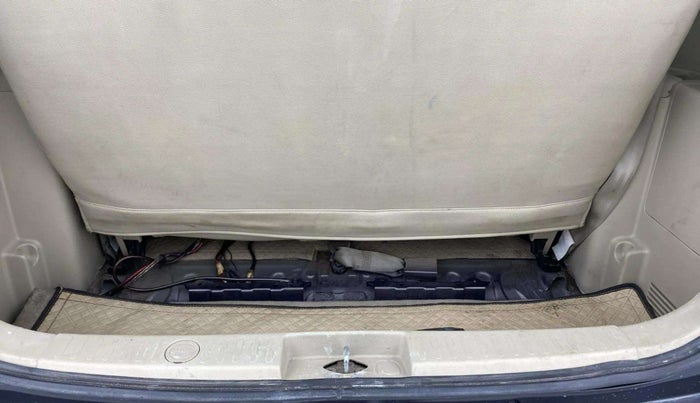 2014 Maruti Ertiga ZXI, Petrol, Manual, 76,539 km, Boot Inside