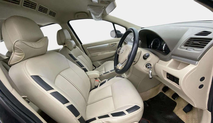 2014 Maruti Ertiga ZXI, Petrol, Manual, 76,539 km, Right Side Front Door Cabin