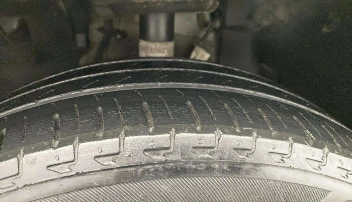 2023 Tata ALTROZ XM PLUS CNG, CNG, Manual, 24,911 km, Left Front Tyre Tread