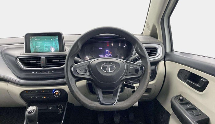 2023 Tata ALTROZ XM PLUS CNG, CNG, Manual, 24,911 km, Steering Wheel Close Up