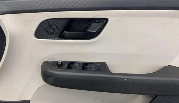 2023 Tata ALTROZ XM PLUS CNG, CNG, Manual, 24,911 km, Driver Side Door Panels Control