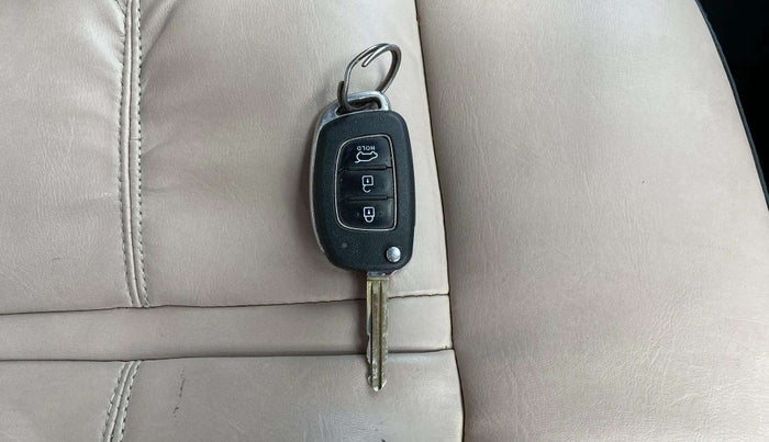 2019 Hyundai Elite i20 SPORTZ PLUS 1.2, Petrol, Manual, 24,817 km, Key Close Up