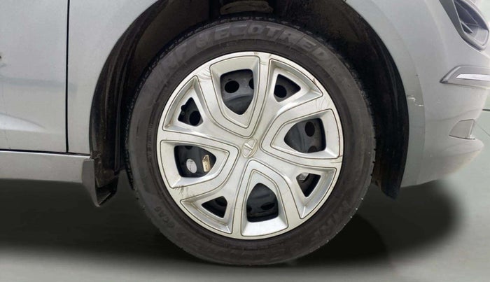 2023 Tata ALTROZ XM PLUS PETROL, Petrol, Manual, 18,174 km, Right Front Wheel