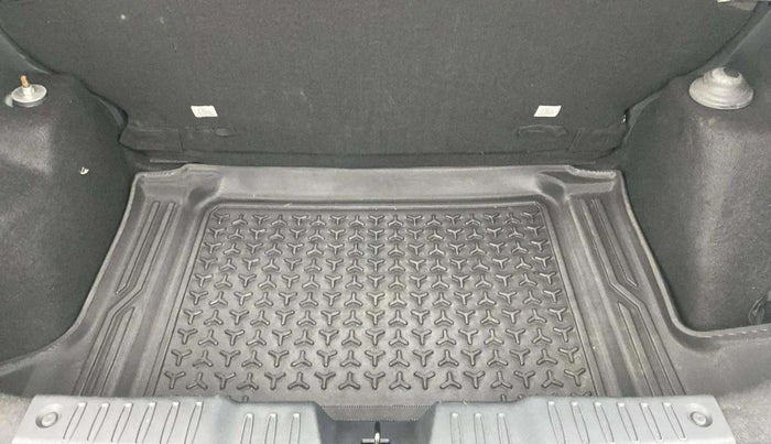 2023 Tata ALTROZ XM PLUS PETROL, Petrol, Manual, 18,174 km, Boot Inside