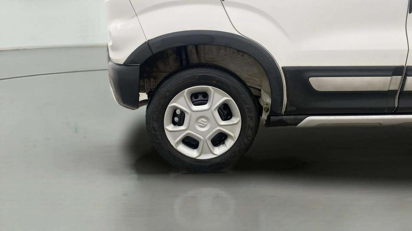 2021 Maruti S PRESSO VXI+, Petrol, Manual, 29,195 km, Right Rear Wheel
