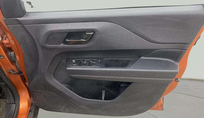 2023 Tata PUNCH ADVENTURE MT CNG , CNG, Manual, 40,179 km, Driver Side Door Panels Control