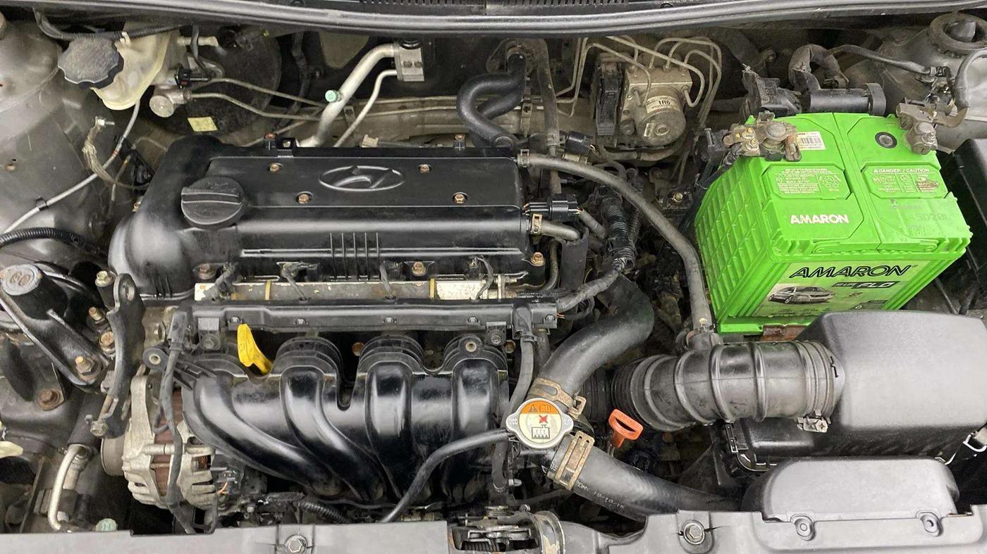 2015 Hyundai Verna FLUIDIC 1.6 VTVT S O AT, Petrol, Automatic, 83,020 km, Engine View