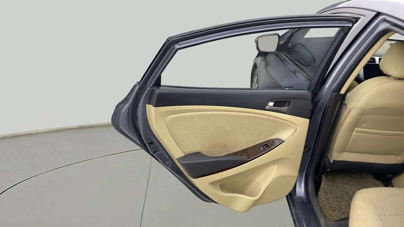 2015 Hyundai Verna FLUIDIC 1.6 VTVT S O AT, Petrol, Automatic, 83,020 km, LHS Rear Door
