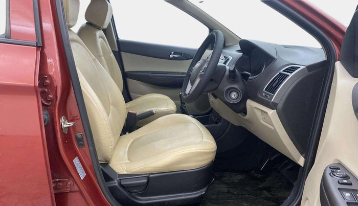 2014 Hyundai i20 SPORTZ 1.2, Petrol, Manual, 59,005 km, Right Side Front Door Cabin