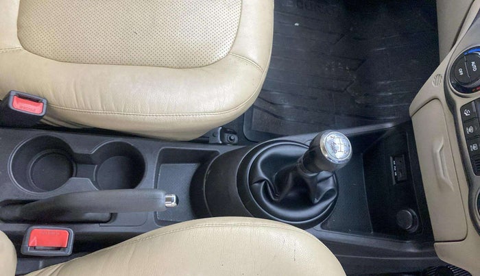 2014 Hyundai i20 SPORTZ 1.2, Petrol, Manual, 59,005 km, Gear Lever