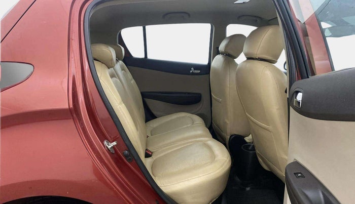 2014 Hyundai i20 SPORTZ 1.2, Petrol, Manual, 59,005 km, Right Side Rear Door Cabin