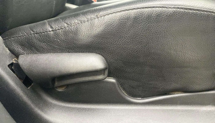 2017 Maruti Vitara Brezza VDI (O), Diesel, Manual, 96,688 km, Driver Side Adjustment Panel