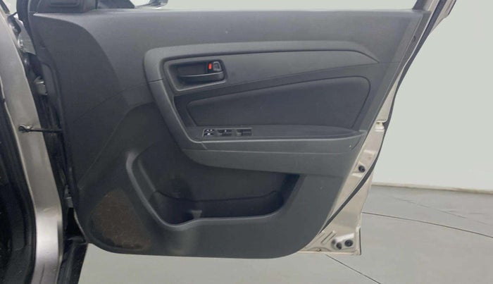 2017 Maruti Vitara Brezza VDI (O), Diesel, Manual, 96,688 km, Driver Side Door Panels Control
