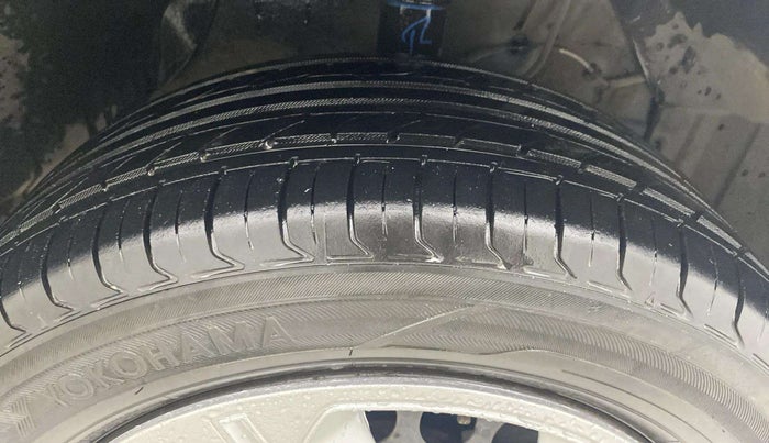 2017 Maruti Vitara Brezza VDI (O), Diesel, Manual, 96,688 km, Right Front Tyre Tread