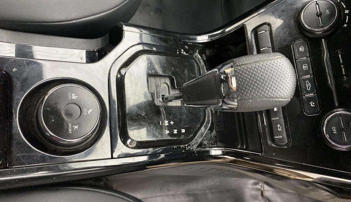 2022 Tata NEXON XZA PLUS (PREMIUM) PETROL DUAL TONE, Petrol, Automatic, 57,330 km, Gear Lever