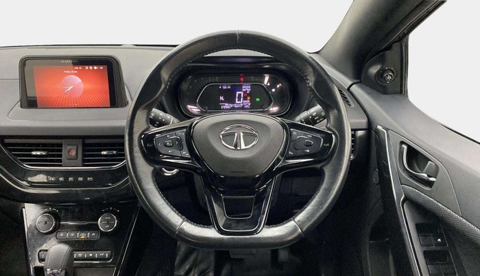 2022 Tata NEXON XZA PLUS (PREMIUM) PETROL DUAL TONE, Petrol, Automatic, 57,330 km, Steering Wheel Close Up
