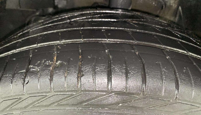 2022 Tata NEXON XZA PLUS (PREMIUM) PETROL DUAL TONE, Petrol, Automatic, 57,330 km, Left Front Tyre Tread