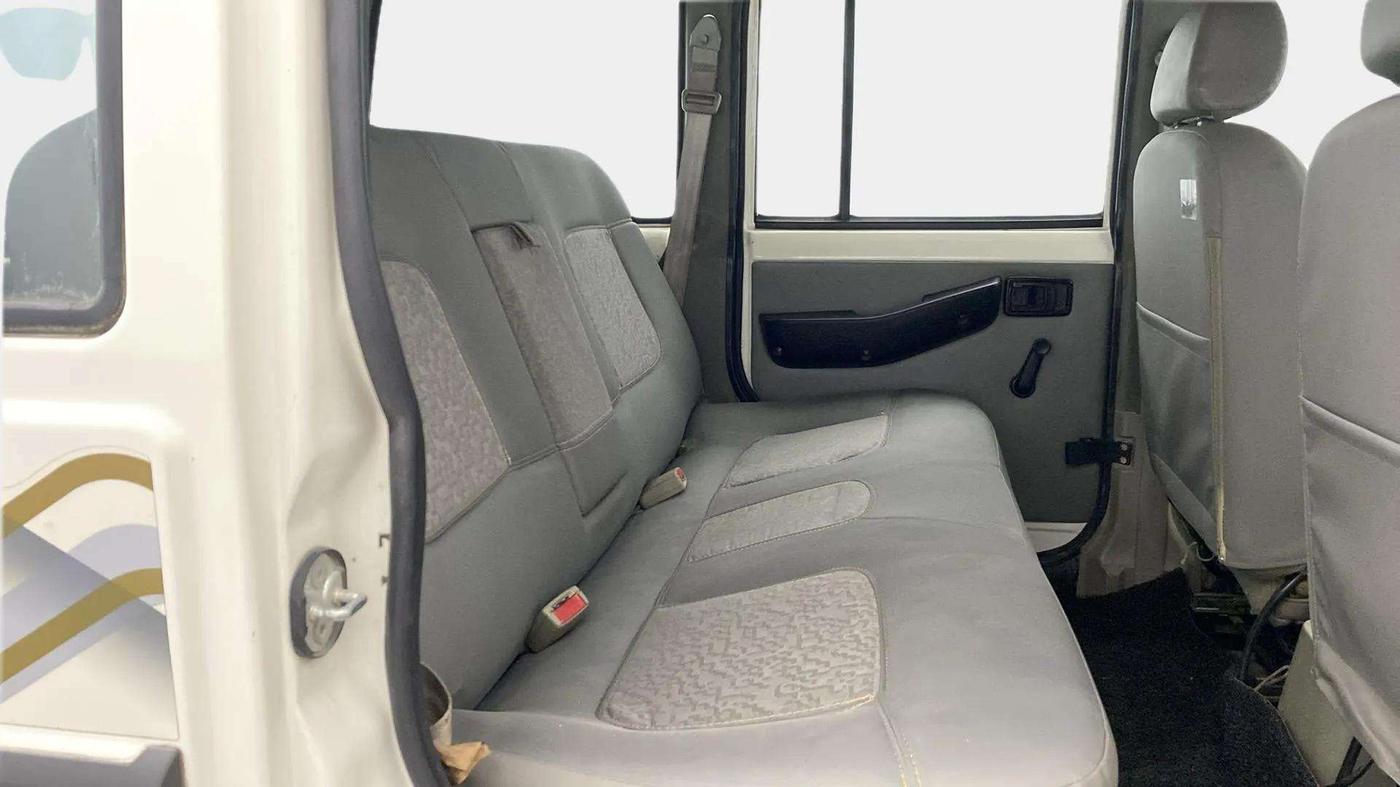 2021 Mahindra Bolero B4, Diesel, Manual, 43,984 km, Right Side Rear Door Cabin