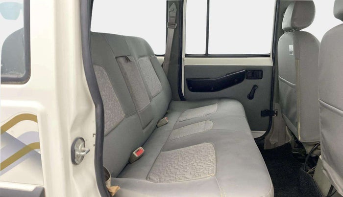 2021 Mahindra Bolero B6, Diesel, Manual, 43,984 km, Right Side Rear Door Cabin